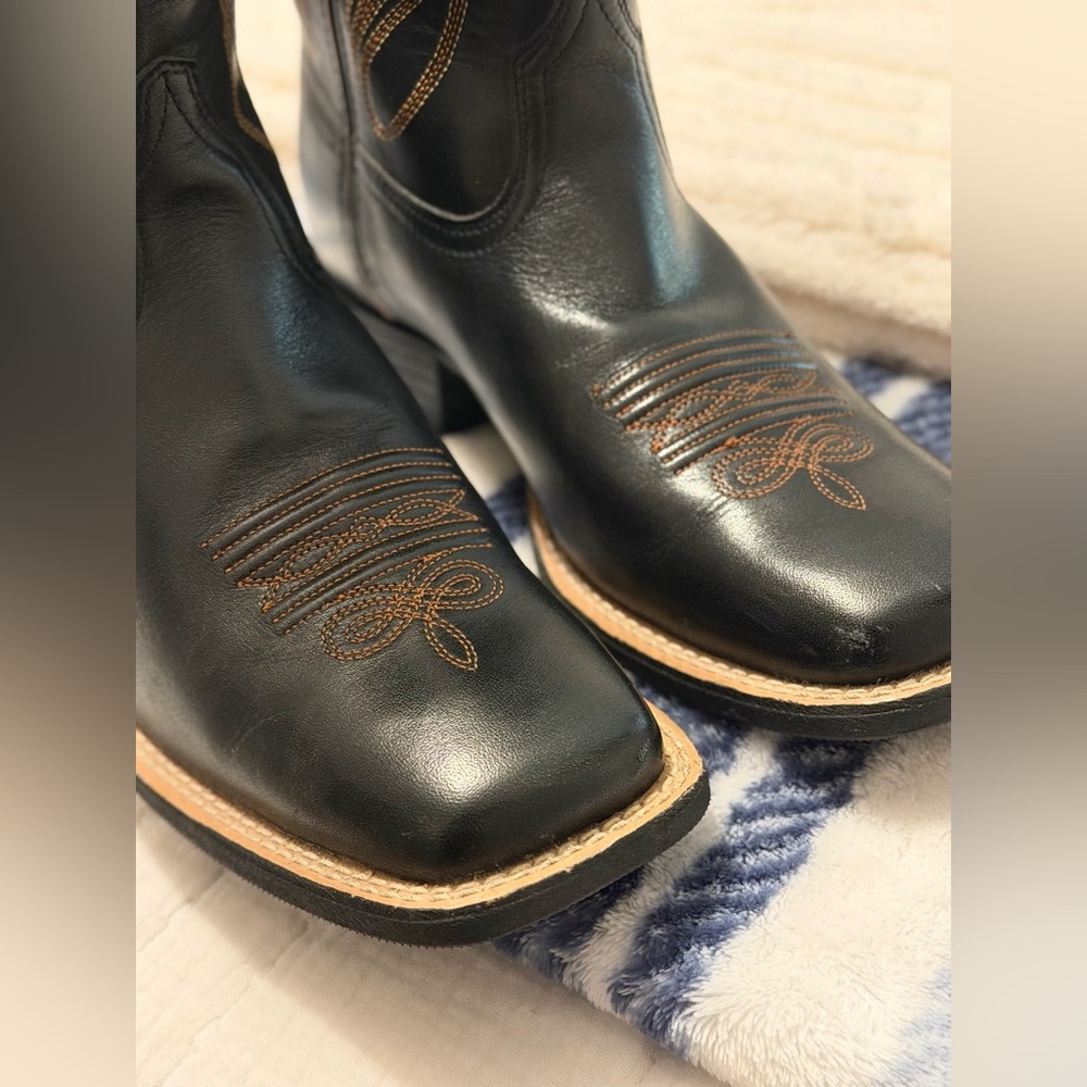 Ariat Women’s Black and Tan Western Boots - Picture 5 of 6